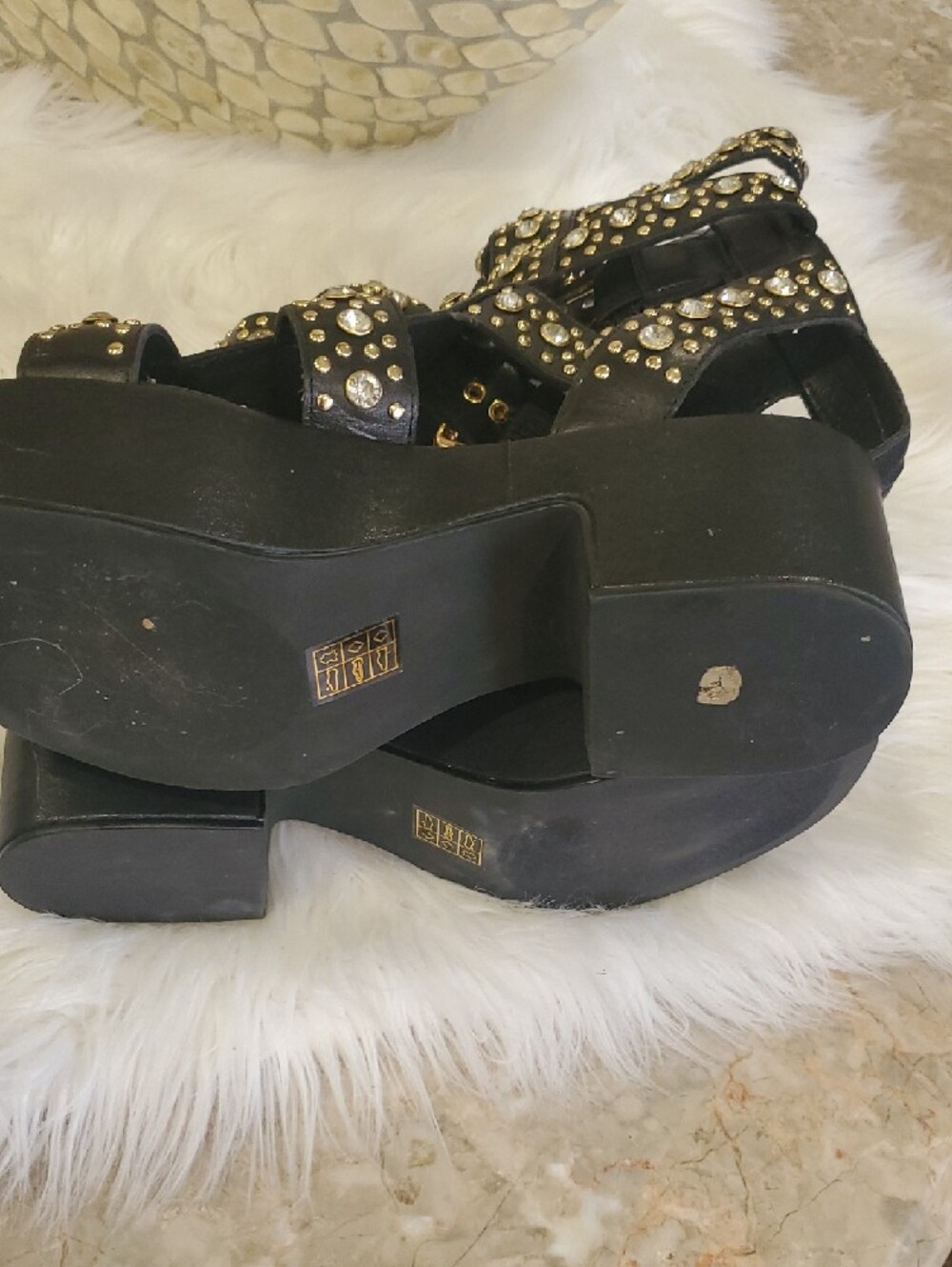 Jeffrey Campbell Nwot Black Platform Gladiator Sandals with Gold Buckles - Picture 17 of 17